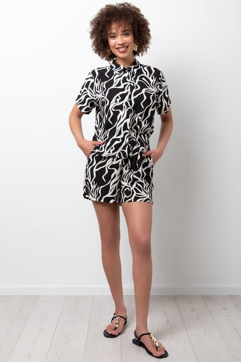 Swirl Shorts Black And Cream