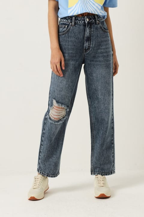 Knee Ripped Rigid Mom Jean - Dark Wash