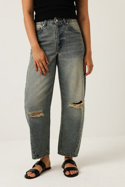 Knee Ripped Tea Stain Barrel Jean - Tea Stain