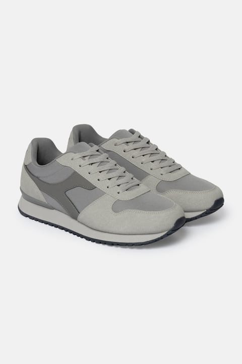 Retro Sneaker